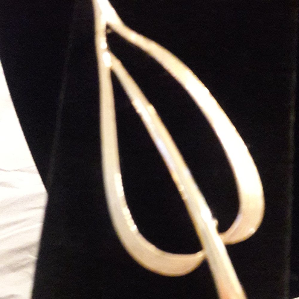 Gold plated Leaf shaped pin